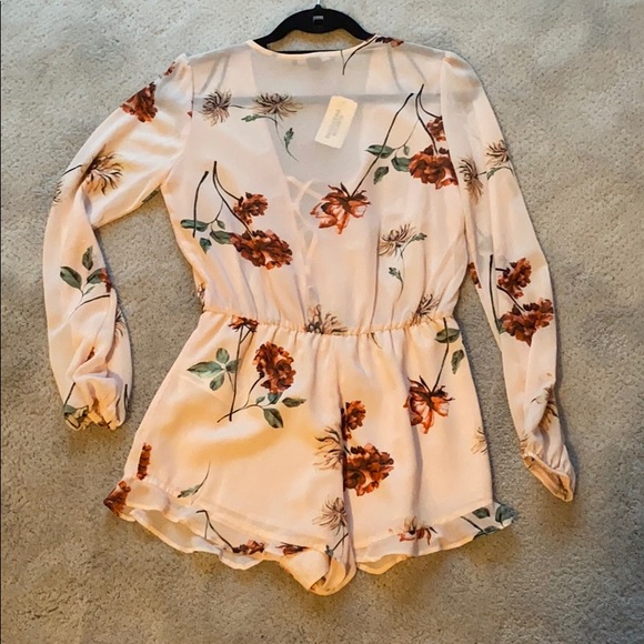 Pink floral long sleeve romper - Picture 4 of 4